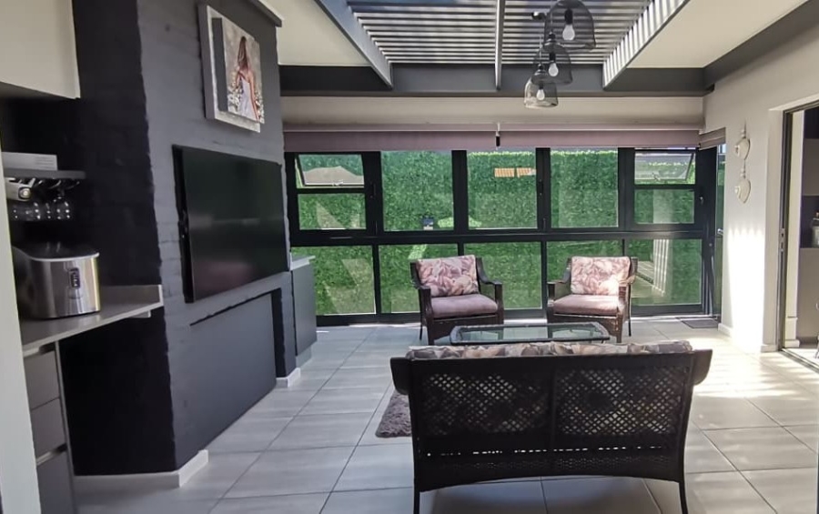 To Let 3 Bedroom Property for Rent in Monte Christo Western Cape